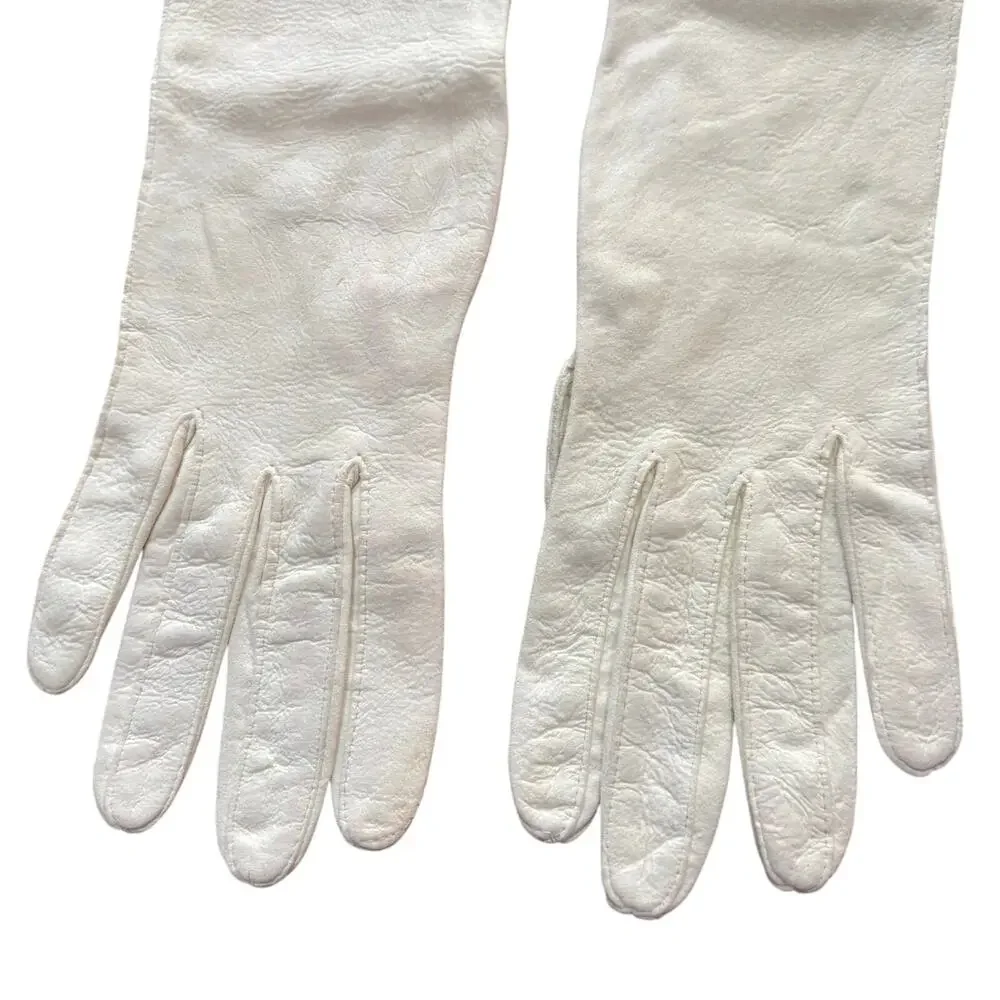 White doeskin leather gloves size 6.5 Washable English Doeskin finished lambskin